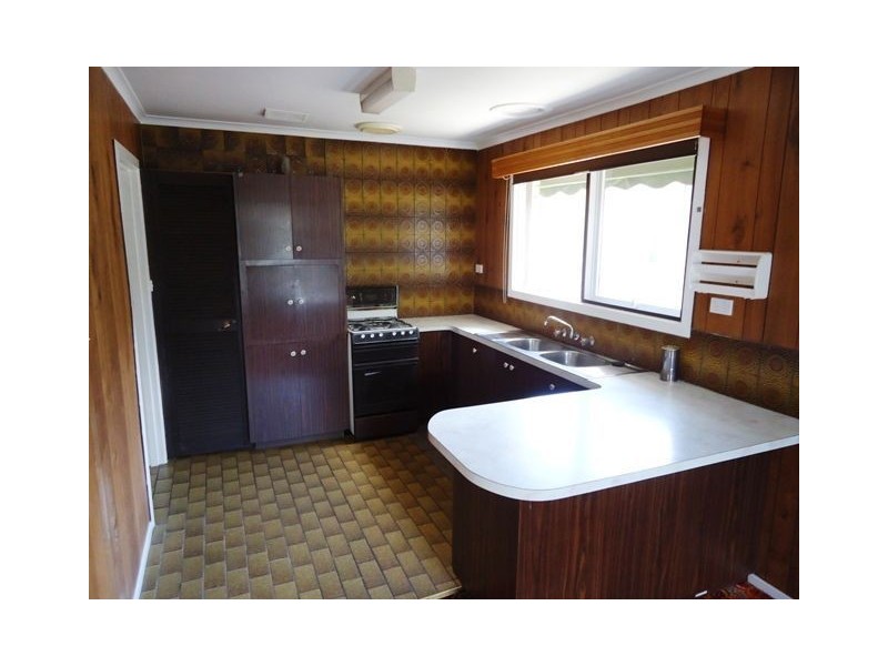 37 Mirang Avenue, Croydon VIC 3136