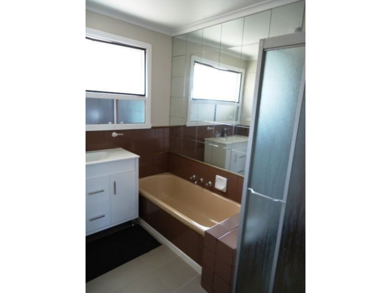 37 Mirang Avenue, Croydon VIC 3136