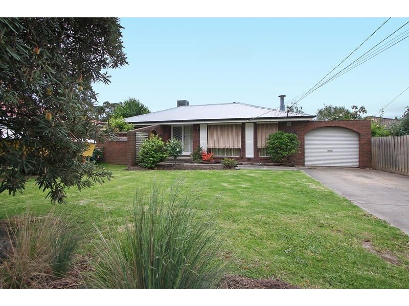 13 Henry Road, Croydon VIC 3136