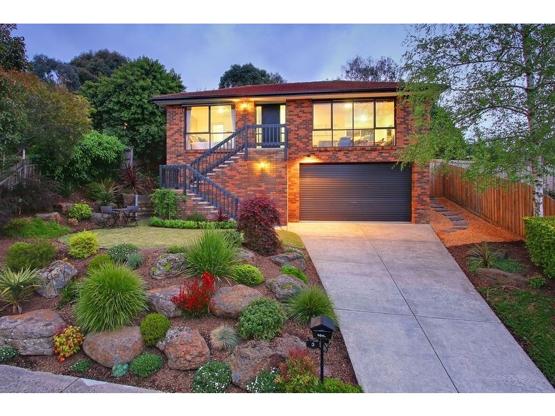 3 Naroo Road, Mooroolbark VIC 3138