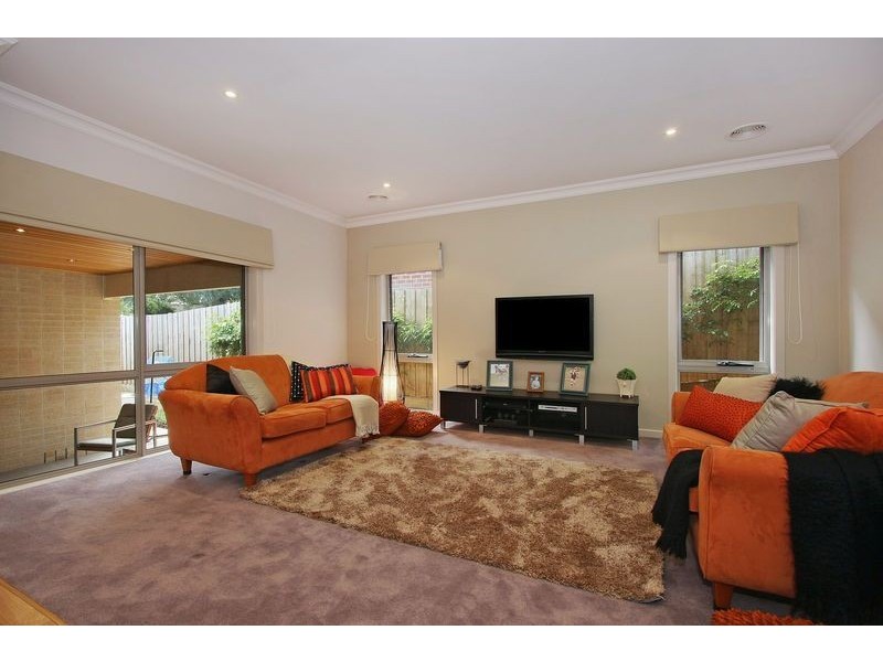 18C Malinda Way, Croydon South VIC 3136