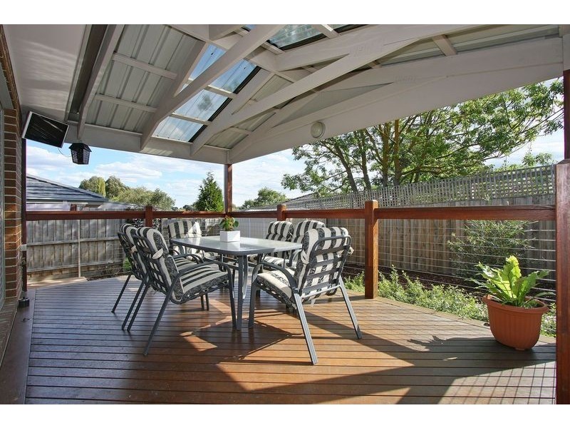 18C Malinda Way, Croydon South VIC 3136