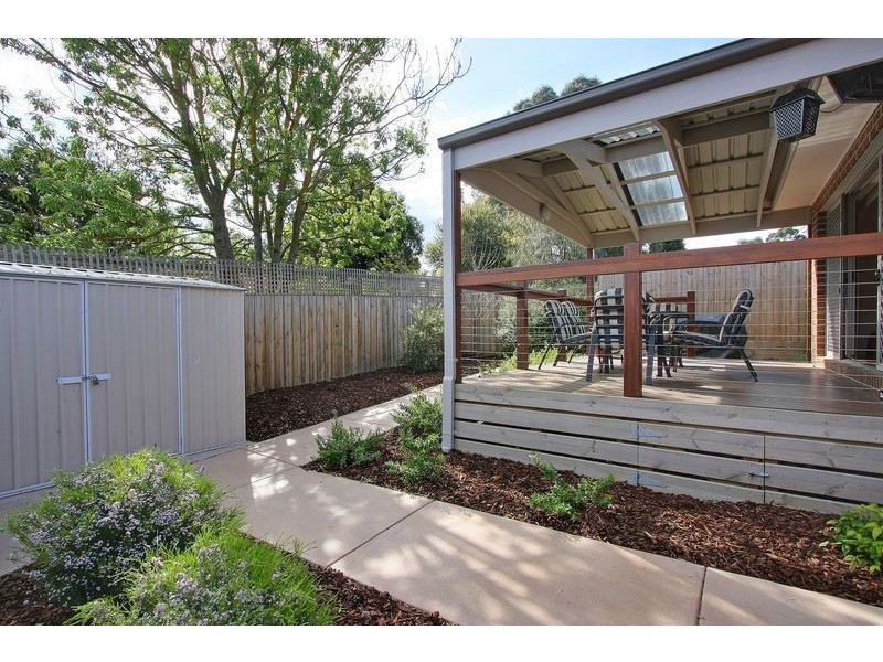 18C Malinda Way, Croydon South VIC 3136