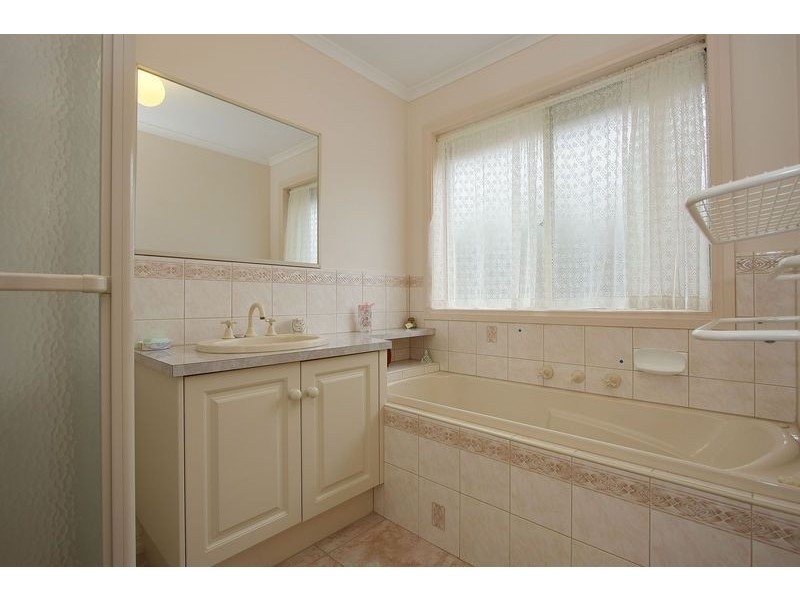 2 Wickham Court, Chirnside Park VIC 3116