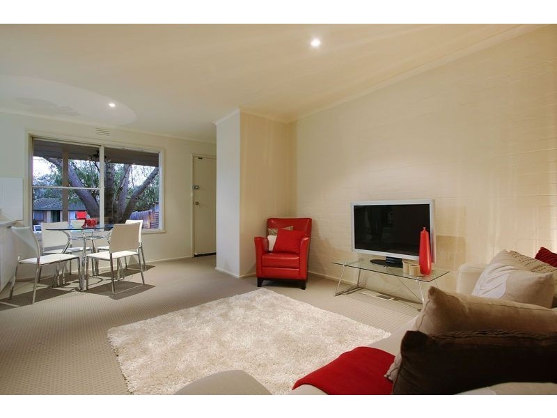 2/46 Diane Cres, Croydon VIC 3136