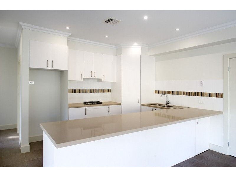 1/4 Haig Street, Croydon VIC 3136