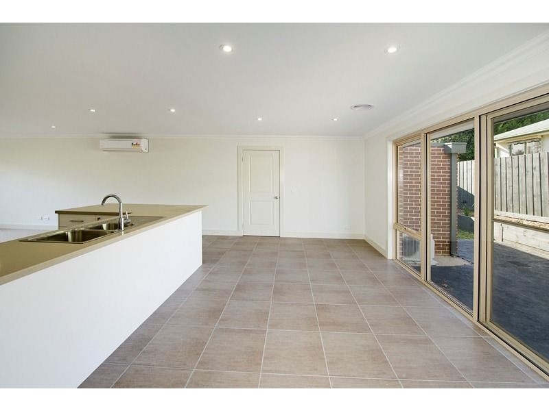 2/4 Haig Street, Croydon VIC 3136