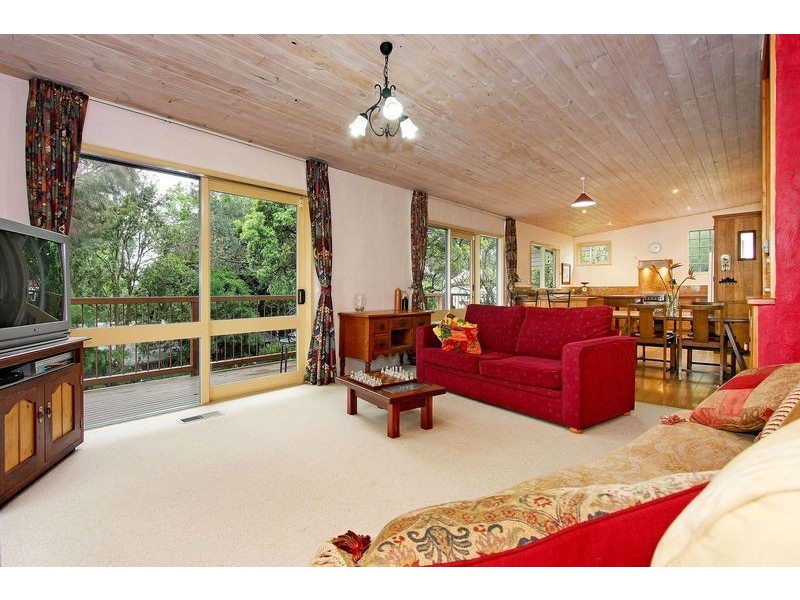 21 Evon Avenue, Ringwood East VIC 3135