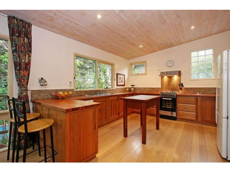 21 Evon Avenue, Ringwood East VIC 3135