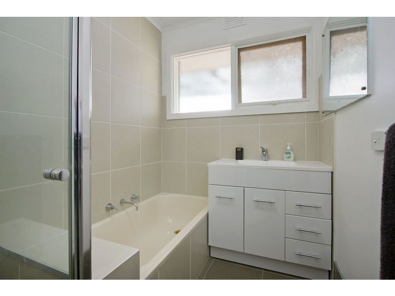 1/23 Thurleigh Avenue, Croydon South VIC 3136