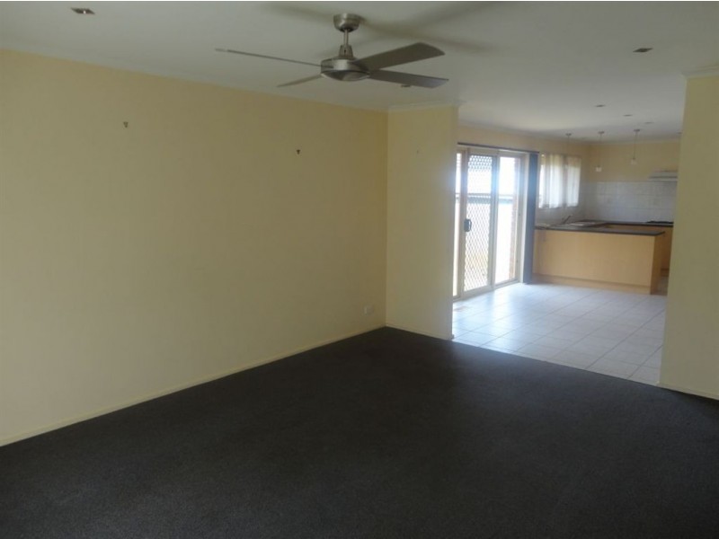 2/30 Farnham Road, Bayswater VIC 3153