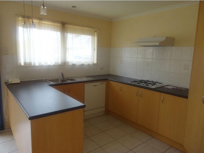 2/30 Farnham Road, Bayswater VIC 3153