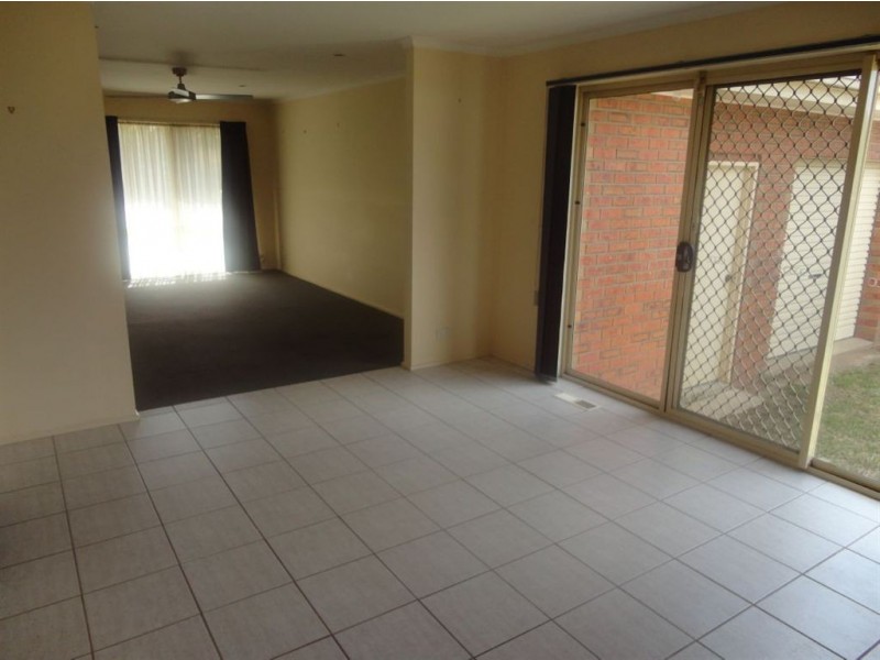 2/30 Farnham Road, Bayswater VIC 3153