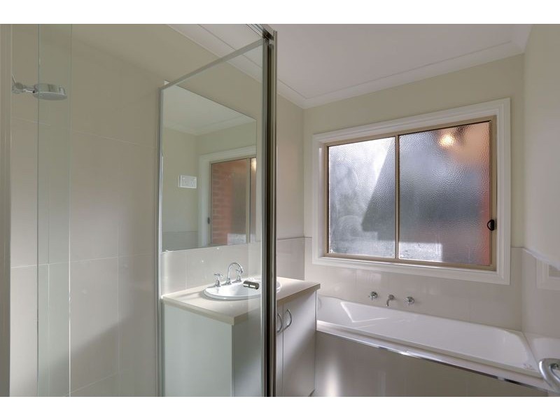 2/25 Leonard Street, Ringwood VIC 3134