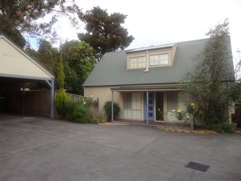 3/6 Moore Street, Croydon VIC 3136