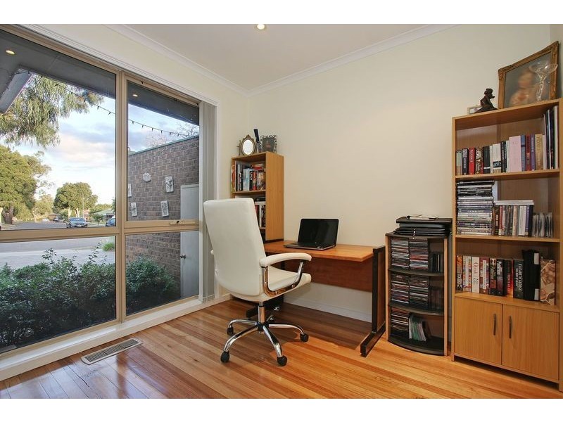 8 Pioneer Court, Rowville VIC 3178