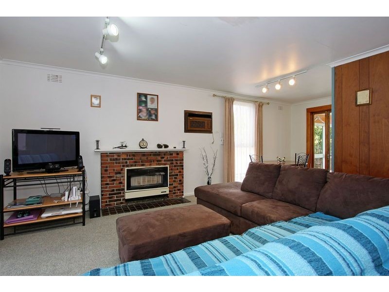 13 Binbrook Drive, Croydon VIC 3136