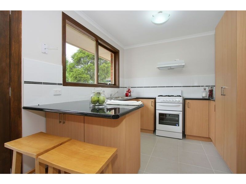 11 Mountain Heath Walk, Croydon South VIC 3136