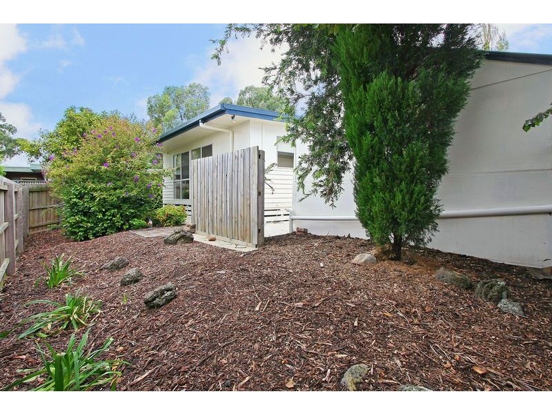 33 Timms Avenue, Croydon VIC 3136