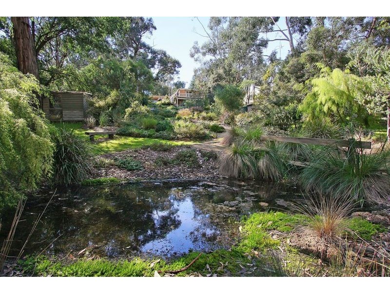 6 Mountain Drive, Mooroolbark VIC 3138