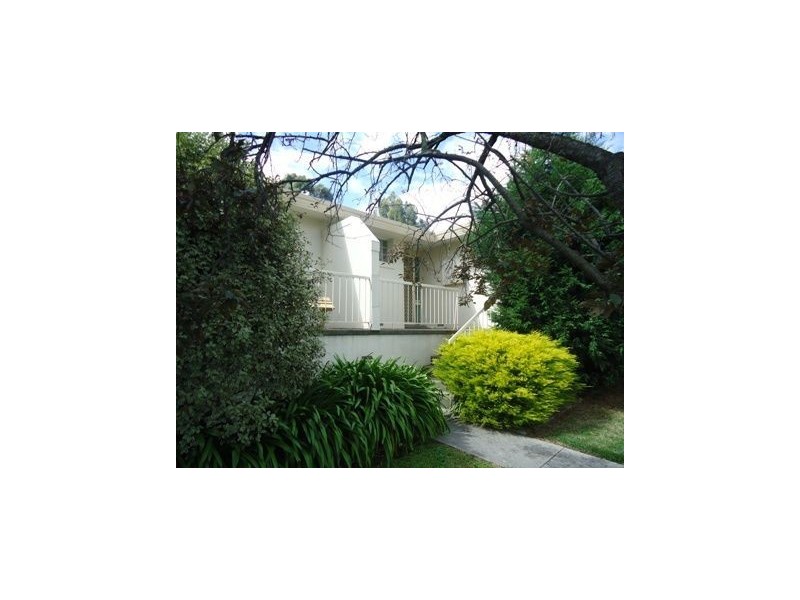 2/2 Omar Street, Templestowe Lower VIC 3107