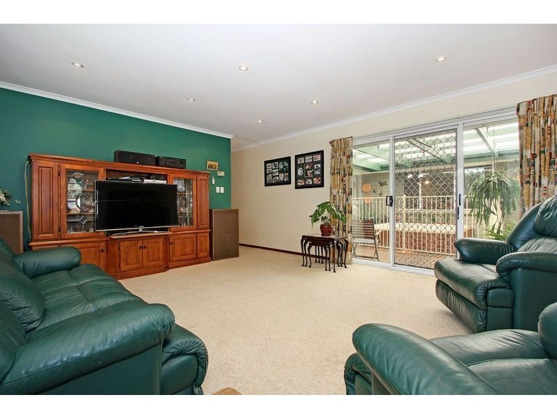 15 Jillian Street, Mooroolbark VIC 3138