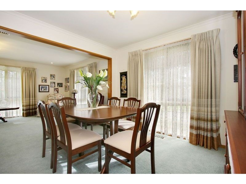 8 James Milne Drive, Croydon North VIC 3136