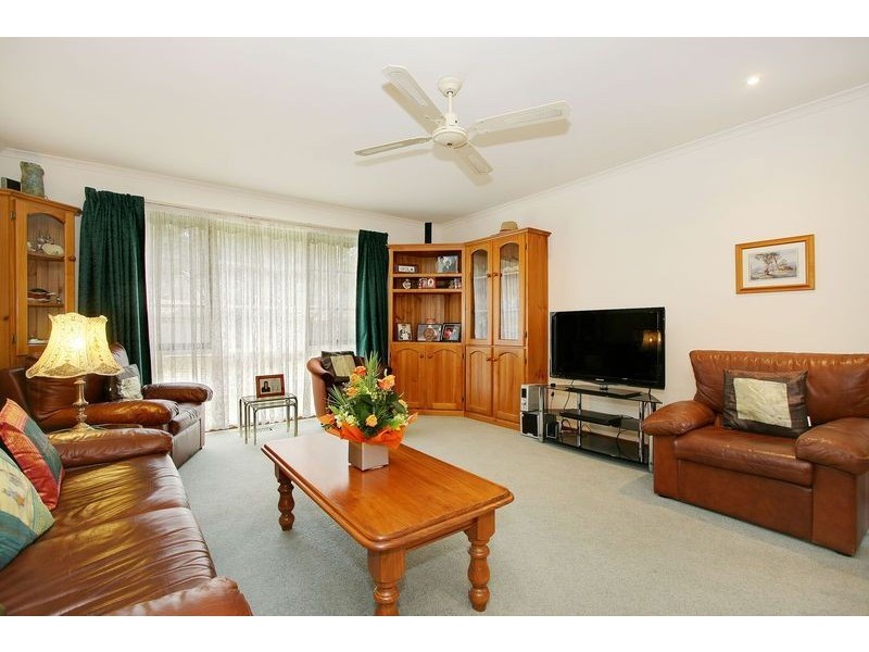 8 James Milne Drive, Croydon North VIC 3136