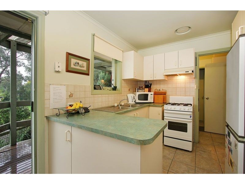 4 Milton Court, Mooroolbark VIC 3138