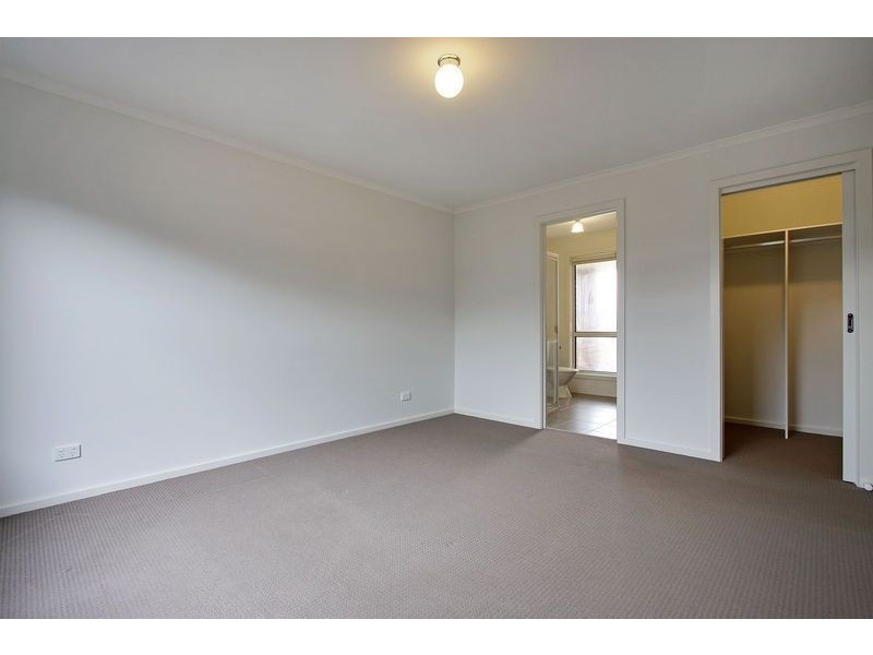 122A Cherylnne Crescent, Kilsyth VIC 3137