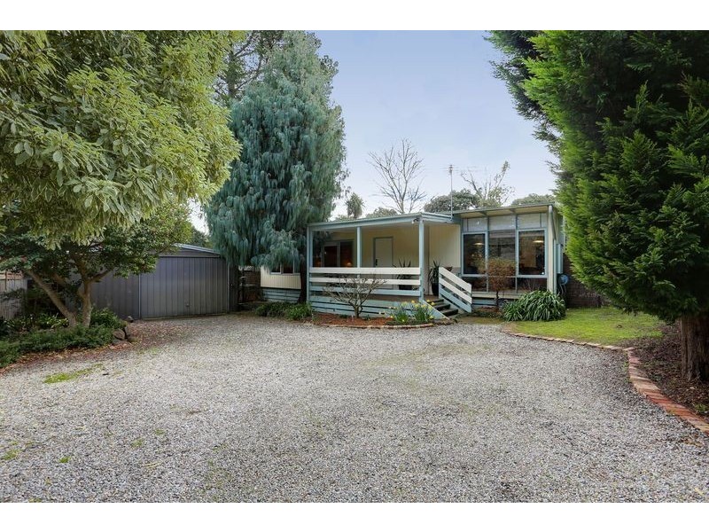 2/23 Jarvis Avenue, Croydon VIC 3136