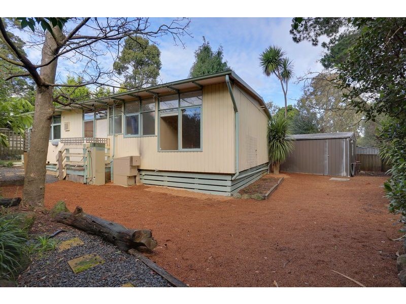 2/23 Jarvis Avenue, Croydon VIC 3136