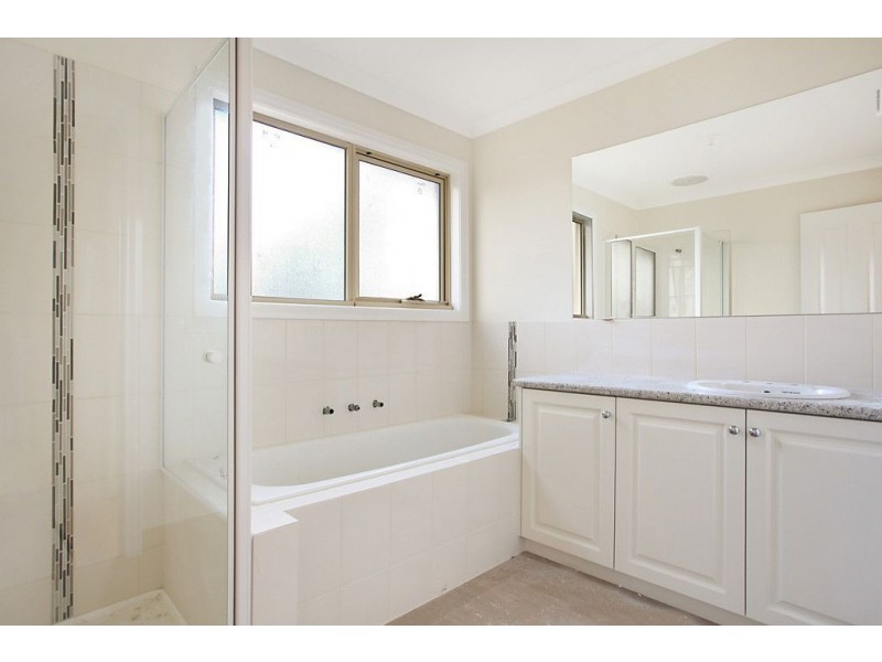 4/14A Parrs Road, Croydon VIC 3136