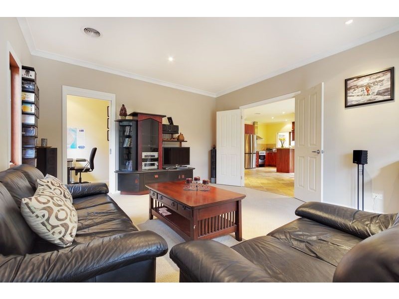 54A Canterbury Road, Montrose VIC 3765