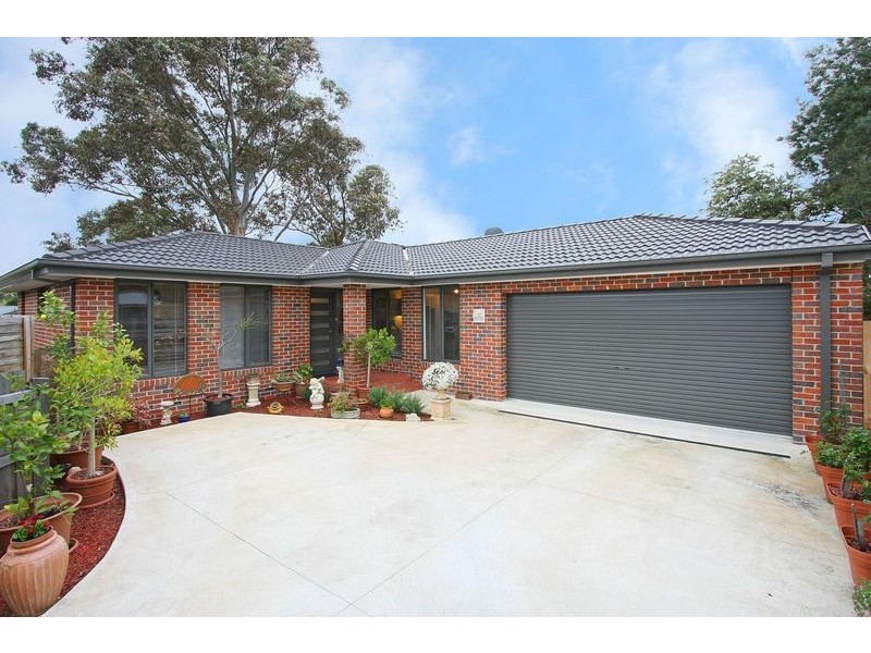 18a Diane Crescent, Mooroolbark VIC 3138