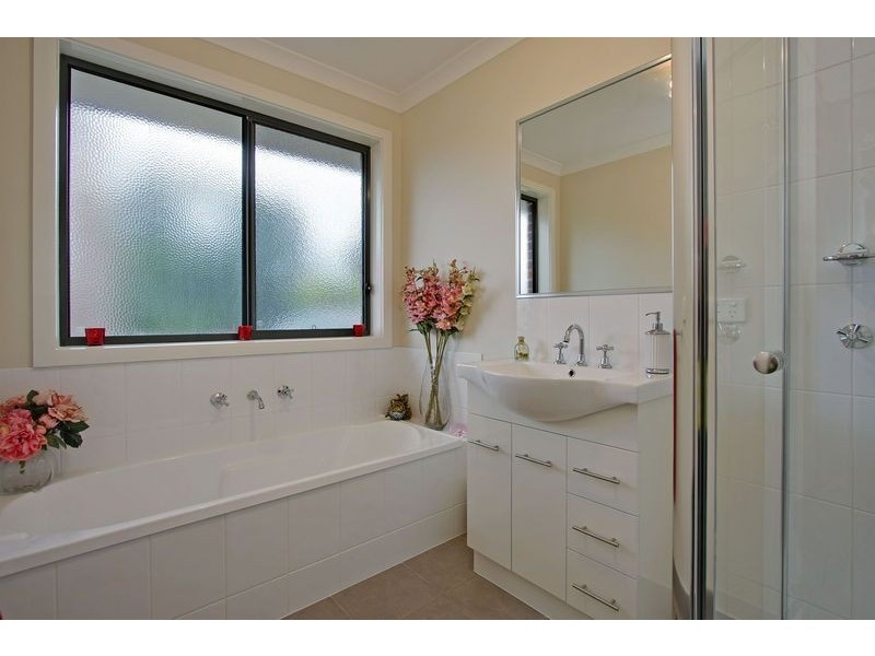 18a Diane Crescent, Mooroolbark VIC 3138