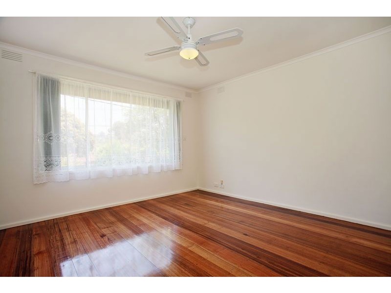 17 Yvonne Avenue, Croydon South VIC 3136