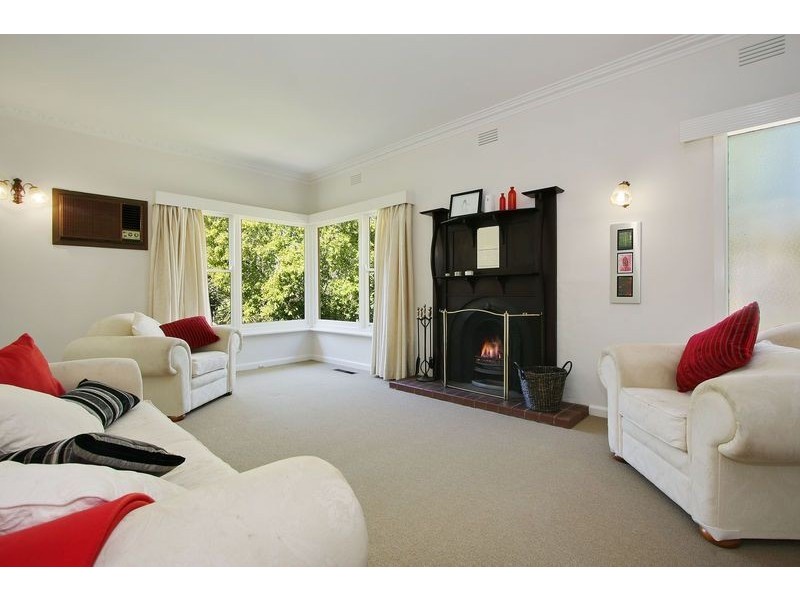3 Douglas Parade, Croydon VIC 3136