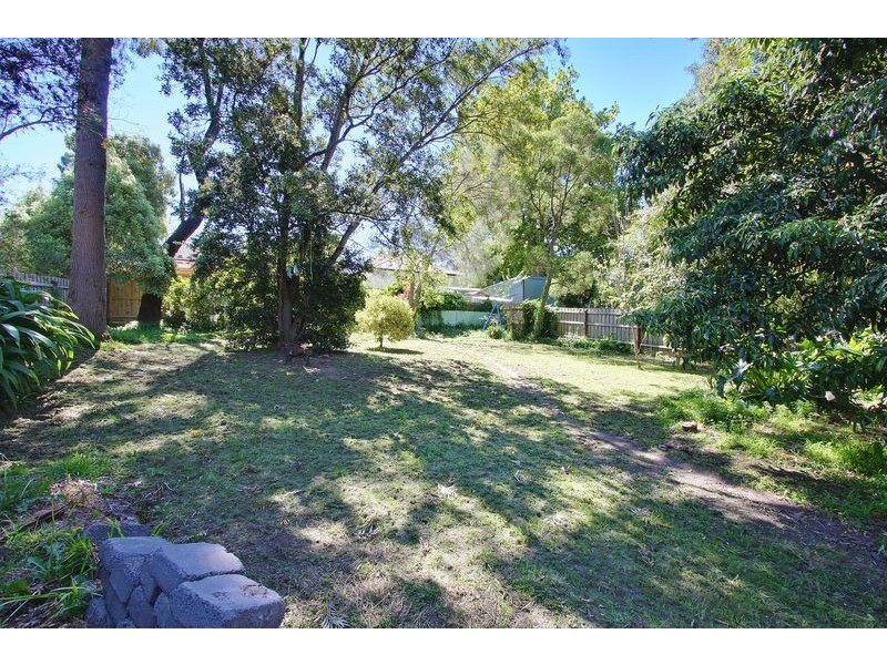 3 Douglas Parade, Croydon VIC 3136
