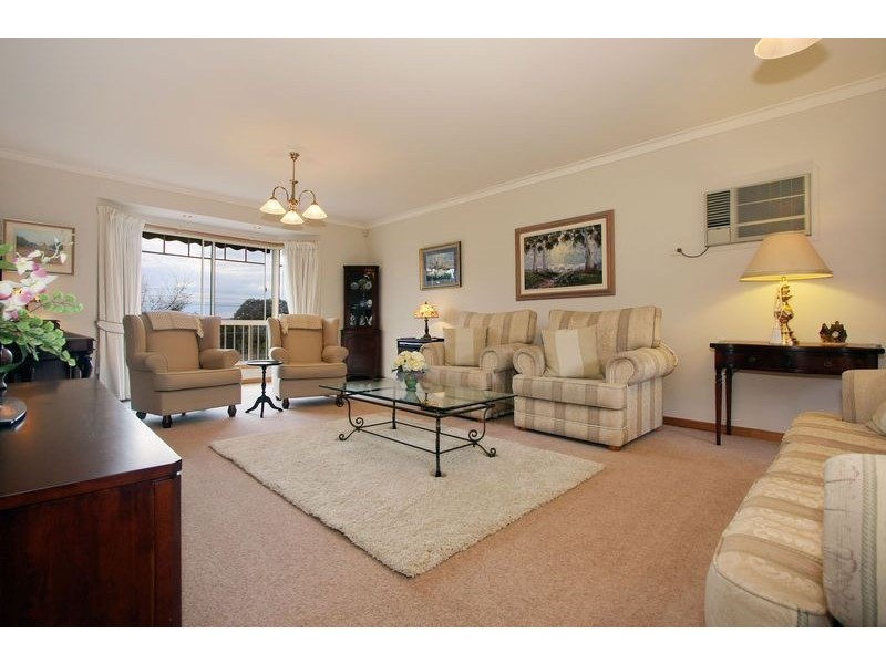 37 St Andrews Drive, Chirnside Park VIC 3116