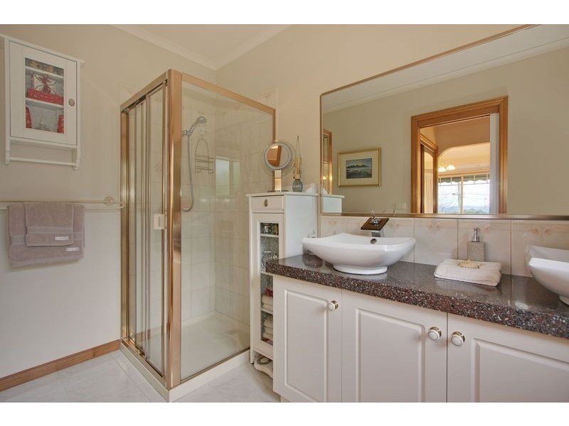 37 St Andrews Drive, Chirnside Park VIC 3116