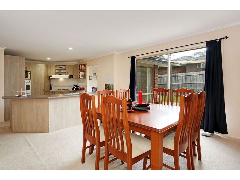 70 Mount Dandenong Road, Croydon VIC 3136