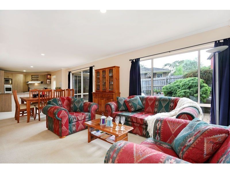 70 Mount Dandenong Road, Croydon VIC 3136