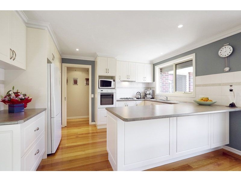 2/7 Timms Avenue, Croydon VIC 3136