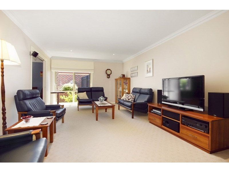 2/7 Timms Avenue, Croydon VIC 3136