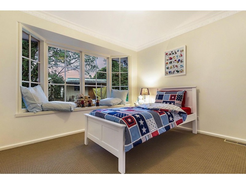 11 Vinter Avenue, Croydon VIC 3136