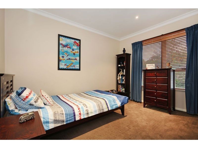 15 Thurleigh Avenue, Croydon South VIC 3136