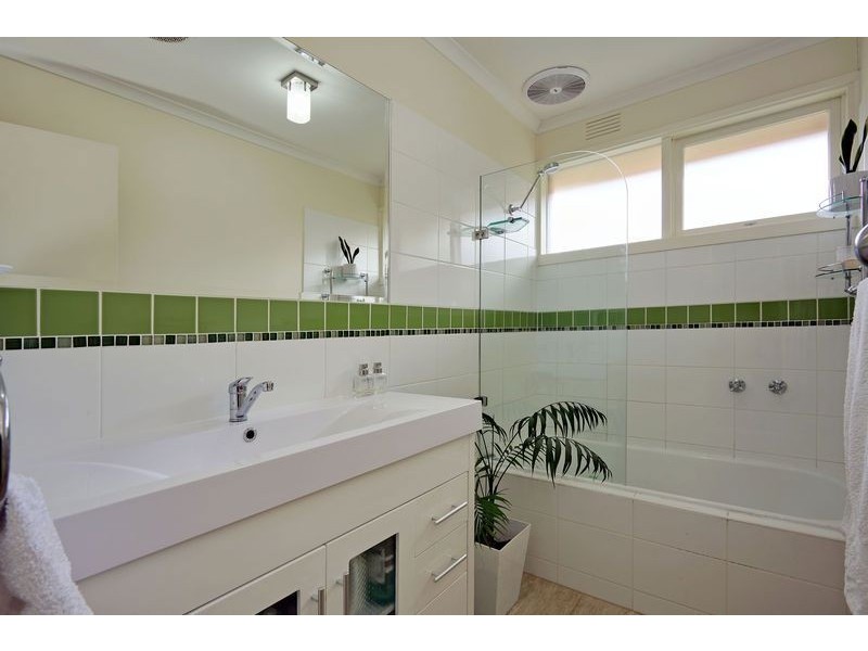 1/30 Mount Dandenong Road, Ringwood East VIC 3135