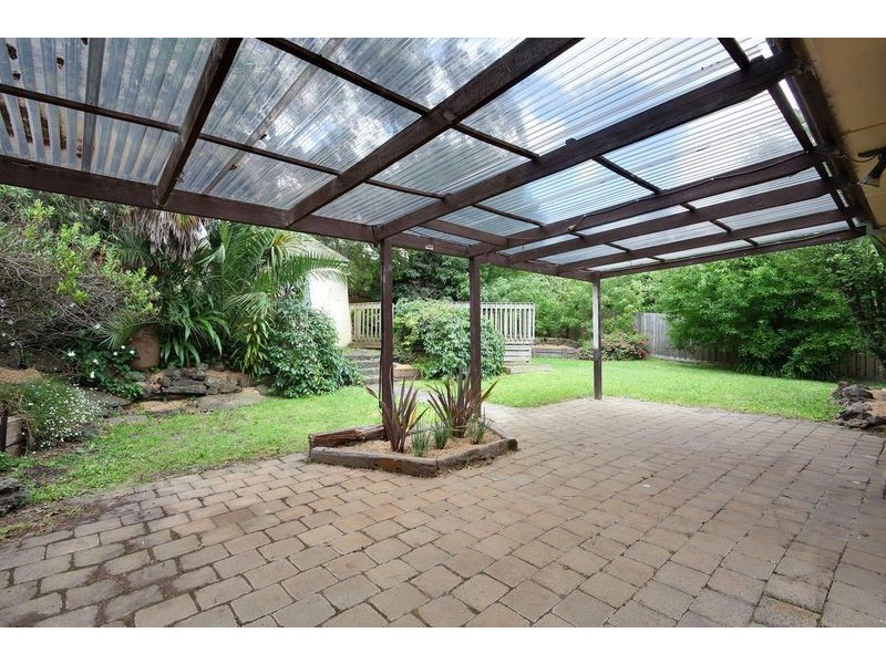 63 Central Avenue, Croydon South VIC 3136