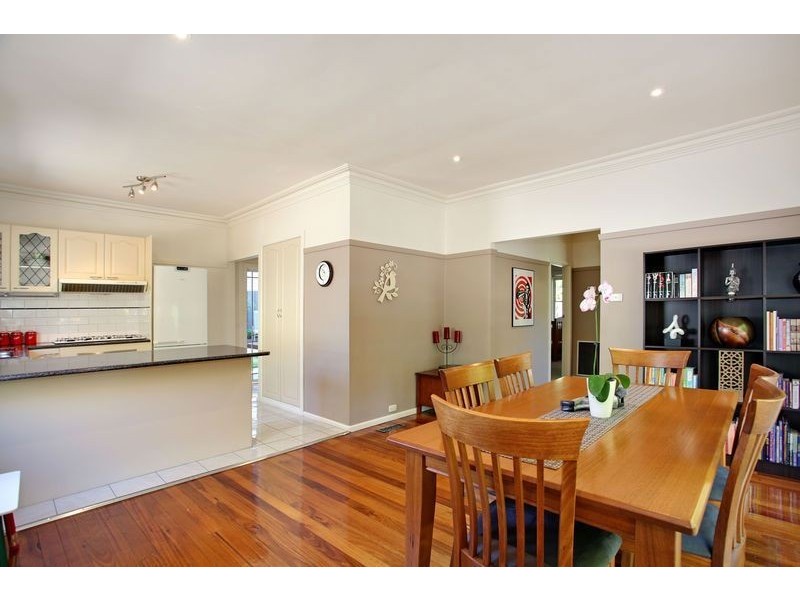 49 Lincoln Road, Croydon VIC 3136